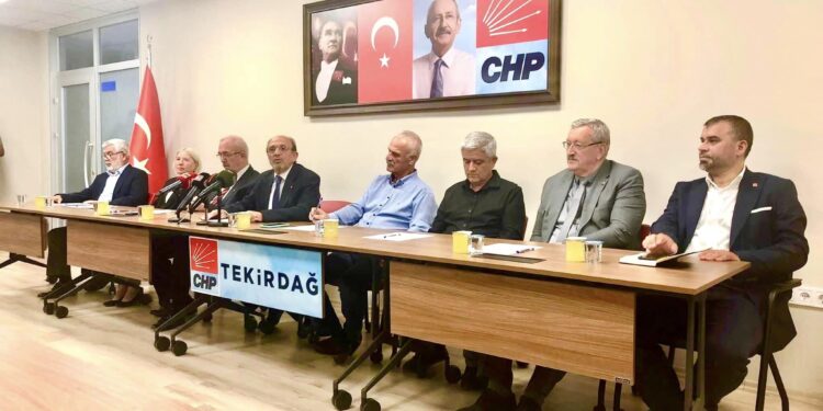 “Kimseye Biat Etmiyoruz”